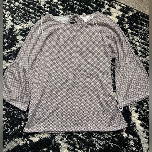 New blouse with tags